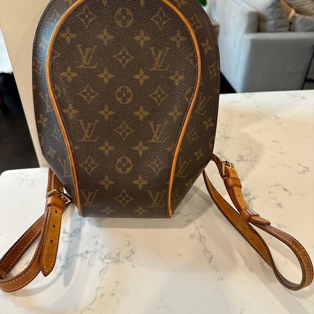 Louis Vuitton Ellipse Backpack Monogram Canvas MI0061. Shoulder bag or backpack.